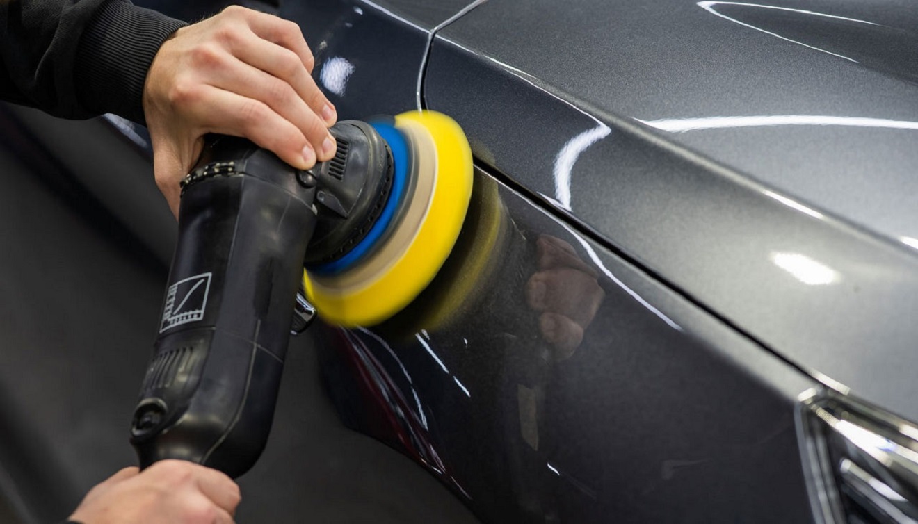 xử lý trầy xước ô tô tại garage VinCar